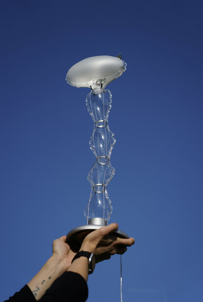 Bubble Lamp "Deformation under Pressure", Gewinner von u.a. SaloneSatellite Award 2024 während der Mailänder Designwoche, des Preis für das experimentellste Design bei Design Shanghai Talents 2024, des Dezeen Awards China in der Kategorie Möbel 2024: