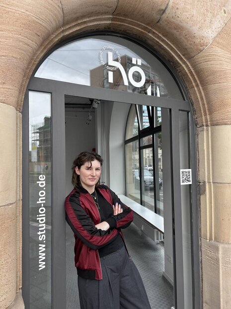 Isabelle Konrad at studio hö