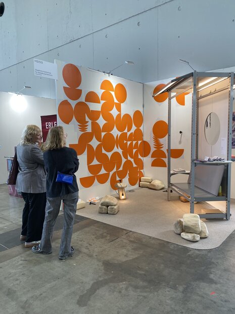 Impression of the exhibition booth of the Karlsruhe University of Arts and Design at the art fair 2025