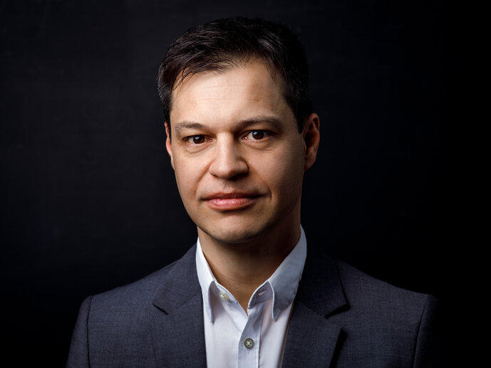 Prof. Dr. Daniel Hornuff