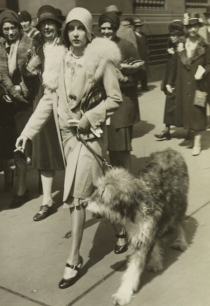 Edith Lee smoking a cigarette during the 'Torches for Freedom March', New York City, 31. März 1929